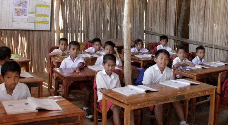 Pendidikan Setara Masih Jadi Mimpi Anak Desa Tertinggal